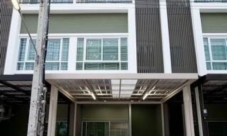 ให้เช่าทาวน์เฮาส์ - เช่า ทาวน์โฮม หมู่บ้านนลิน อเวนิว2 ซอยรามคำแหง144 ปากซอยมีสถานีรถไฟฟ้าสายสีส้มสถานีน้อมเกล้า เดินทางสะดวก