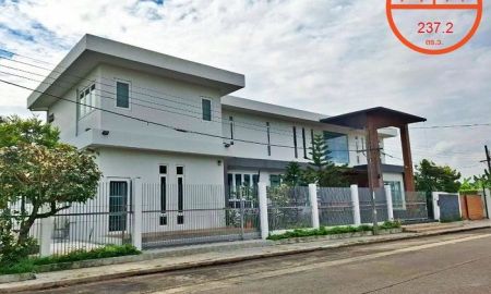 ขายบ้าน - ขายบ้านเดี่ยวพร้อมสระว่ายน้ำและเรือนรับรอง ขนาด237.2ตรว. โครงการฟลอร่าวิลล์ พาร์ค ซิตี้ ซ.สุวินทวงศ์38 .