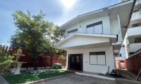 ให้เช่าบ้าน - ให้เช่าบ้านเดี่ยว2ชั้นถนนสุขุมวิท66/1ใกล้BTSอุุดมสุข600เมตร3นอน2น้ำแอร์1เครื่องจดทะเบียนบริษัทได้เช่า25000บาท/เดือน