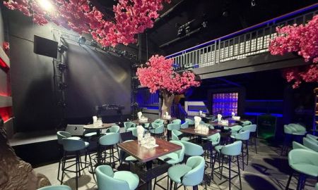 ขายอาคารพาณิชย์ / สำนักงาน - เซ้งด่วน Turn On Club ในRCA 150 ตร.ม. 2 ชั้น ร้านเปิดใหม่ สภาพพร้อมดำเนินกิจการทันที พร้อมอุปกรณ์บาร์ครบชุด ไม่ต้องลงทุนตกแต่งเพิ่ม