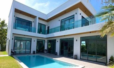 ขายบ้าน - ขายพูลวิลล่าหรู โมเดิร์นลักซูรี่ 2 ชั้น 4 ห้องนอน 5 ห้องน้ำ ห้วยใหญ่ - พัทยา