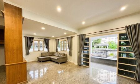 ให้เช่าบ้าน - บ้าน 2 ชั้นครึ่งซอยลาดพร้าววังหิน18 เพิ่ง Renovated ใหม่ 3ห้องนอน ให้เช่า