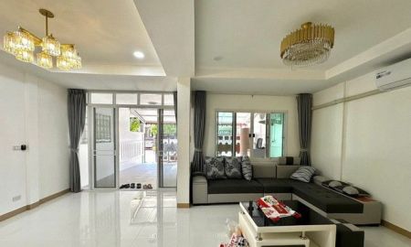 ให้เช่าบ้าน - ทาวน์โฮม2ชั้น ห้วยขวาง 5 ห้องนอน 2 ห้องน้ำ เฟอร์นิเจอร์ครบ พร้อมเข้าอยู่