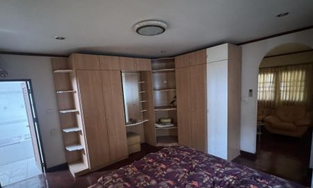 ขายบ้าน - ขายบ้านเดี่ยว 2 ชั้น หมู่บ้านอมรชัย3 ซอย อมรชัย 14 แขวงศาลาธรรมสพน์