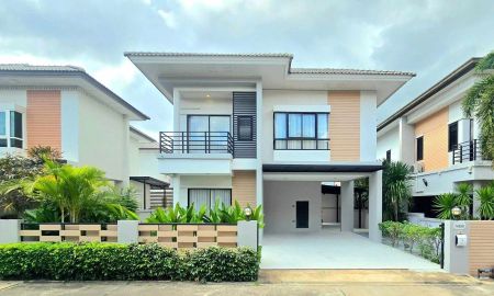 ขายบ้าน - ขายบ้านเดี่ยว 2 ชั้นรีโนเวทใหม่ 3 ห้องนอน โครงการ Patta village