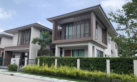 ให้เช่าบ้าน - บ้านบุราสิริ กรุงเทพกรีฑา Burasiri Krungthep Kreetha 300sq.m. 4 ห้องนอน Near Brighton College International