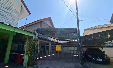 ขายทาวน์เฮาส์ - ขายบ้าน 2 ชั้น หมู่บ้านเอื้ออาทรคลอง 3 ติดตลาดเจริญผล ถนนเลียบคลอง3