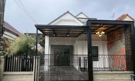 ขายทาวน์เฮาส์ - วรารักษ์ รังสิต - คลอง 3 เนื้อที่ 26.8 ตารางวา 2 ห้องนอน ถนนเลียบคลองสาม ถนนโยธาธิการคูคต-คลองหลวง