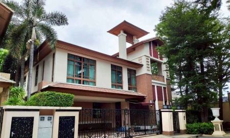 ให้เช่าบ้าน - ให้เช่าบ้านหรูหลังใหญ่ ใจกลางสุขุมวิท 4 ห้องนอน| 5 ห้องน้ำ| สระว่ายน้ำส่วนตัว ใกล้ BTS พระโขนง