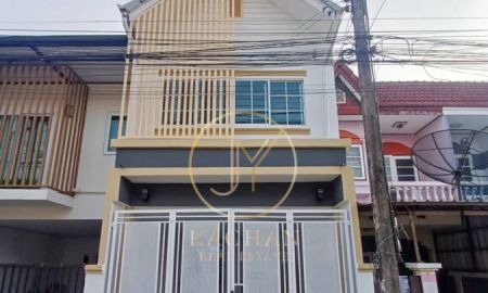 ขายทาวน์เฮาส์ - ขายด่วน ทาวน์เฮ้าส์ 2 ชั้น รีโนเวทใหม่ หมู่บ้านฉัตรณรงค์วิลล่า 3 ลำลูกกา เนื้อที่ 16 ตร.ว พื้นที่ใช้สอย 120 ตร.ม