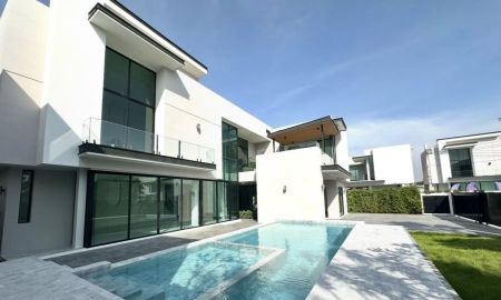 ขายบ้าน - ขายบ้านใหม่มือ 1 Pool Villa 2 ชั้น โครงการ The Master เอกมัย รามอินทรา