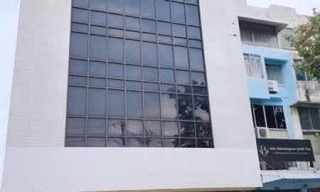 ให้เช่าอาคารพาณิชย์ / สำนักงาน - ให้เช่าอาคารพาณิชย์ 5 ชั้น 3 คูหา ติดถนนใหญ่เสรีไทย เดินทางสะดวก ใกล้ทางด่วนกาญจนาภิเษก