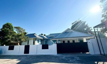 ขายบ้าน - ขายบ้านเดี่ยวพัทยา ซ.สยามคันทรีคลับ มบ.อินเพลส เฮ้าส์ พรประภานิมิตร19/1