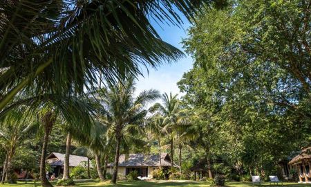 ขายอพาร์ทเม้นท์ / โรงแรม - ขายรีสอร์ทติดทะเล บนเกาะยาวน้อย จ.พังงา หาดทรายขาวละเอียด 3-3-90 ไร่