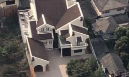 ให้เช่าบ้าน - ให้เช่าบ้านเดี่ยว 2 ชั้น 208 ตารางวา 5 ห้องนอน 6 ห้องน้ำ 2 ห้องแม่บ้าน 1 ห้องรับแขก สาทร กรุงเทพมหานคร