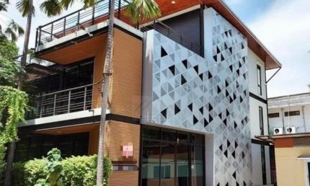 ให้เช่าอาคารพาณิชย์ / สำนักงาน - ให้เช่าสำนักงานพร้อมใช้ 1,107 ตร.ม. ย่านลาซาล สุขุมวิท 105 บรรยากาศร่มรื่น จอดรถ 12 คัน ใกล้ BTS แบริ่ง 10 นาที