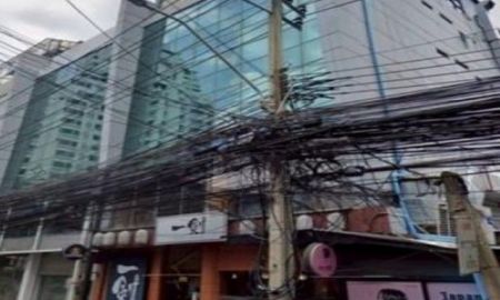 ให้เช่าอาคารพาณิชย์ / สำนักงาน - ให้เช่าพื้นที่ ประมาณ 200 ตร.ม. พร้อมลิฟท์ ทองหล่อ ซอย 9 (อัครภัทร) ตรงข้ามตลาดอาหารญี่ปุ่น