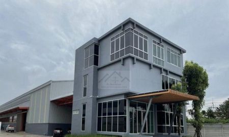 โรงงาน / โกดัง - ให้เช่า-ขายอาคาร 3 ชั้นพร้อมเฟอร์นิเจอร์ โกดังรวมออฟฟิศ 1,650 ตร.ม. พร้อมเครน 5 ตัน ติดถนนเลียบวงแหวนลำลูกกา คลอง 5