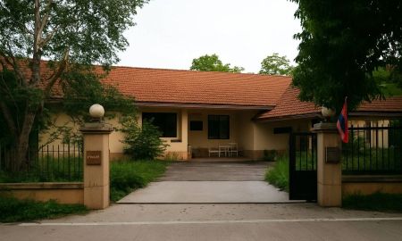 ขายบ้าน - ขายบ้านเดี่ยวชั้นเดียวพร้อมที่ดินบนพื้นที่ 1,100 ตร.ว. พื้นที่ใช้สอย 300 ตร.ม. มี 2 โฉนด ตำบลห้วยทราย แม่ริม เชียงใหม่