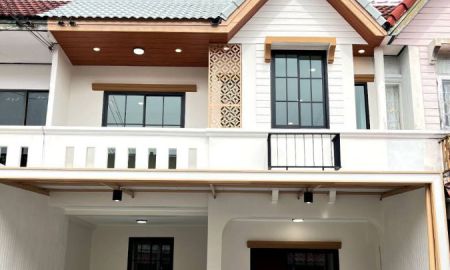 ขายทาวน์เฮาส์ - ขายทาวน์เฮ้าส์ 2 ชั้น มบ.คัทลียาวิลล์ (ซอยลำลูกกา 49) คลอง 3 ปทุมธานี ขนาด 21 ตรว. 3 นอน 2 น้ำ บ้านสวย บ้านเปล่า รีโนเวทใหม่