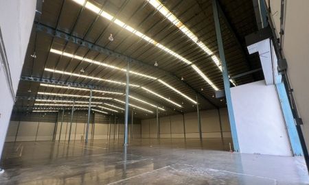 ให้เช่าโรงงาน / โกดัง - ให้เช่าโกดังใกล้ท่าเรือแหลฉบัง ขนาด 7500 ตารางเมตร ออฟฟิศ 2ชั้น ห้องน้ำ 6 ห้อง