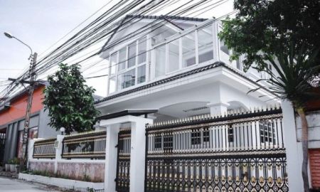 ให้เช่าบ้าน - ให้เช่าด่วนบ้านเดี่ยวซอยลาดพร้าว วังหิน18 พร้อมเข้าอยู่ เฟอร์ฯครบ ใกลื Central east ville