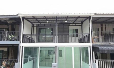 ขายทาวน์เฮาส์ - ขายทาวน์โฮมสวย 2มี 3 ห้องนอน 2 ห้องน้ำ 2 ห้องโถง1 ห้องครัว ถนนพัฒนาการ