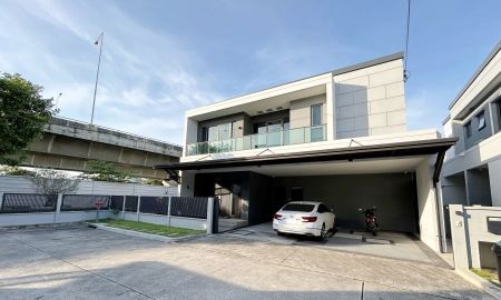 ขายบ้าน - ขาย CENTRO ดอนเมือง แจ้งวัฒนะ แปลงมุม ขนาด 83.5 ตร.ว. ตกแต่งใหม่ แถมเฟอร์นิเจอร์ให้ทั้งหลัง ใกล้ทางด่วน ด่านศรีสมาน เดินทางเพียง 5 นาที