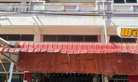 ขายอาคารพาณิชย์ / สำนักงาน - อาคารพาณิชย์ 1 คูหา 2 ชั้นครึ่ง เนื้อที่ 18 ตรว.ในตัวเมือง ต.อุทัยใหม่ อ.เมือง จ.อุทัยธานี