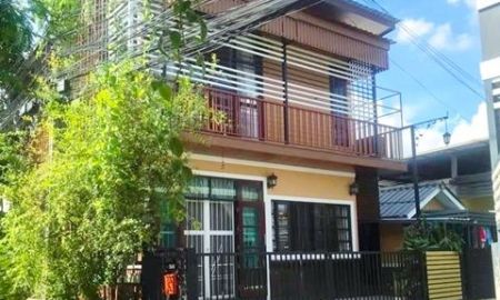 ให้เช่าบ้าน - กรุงเทพกรีฑา5-7-9 บ้านเดี่ยว 2 ชั้นหลังมุม 4นอน 40 ตร.วา. MRTแยกลำสาลี 800 ม. 160 ตร.ม. 3 น้ำ พร้อมเฟอร์ฯ . รร.นานาชาติเวลลิงตัน 2.6 กม