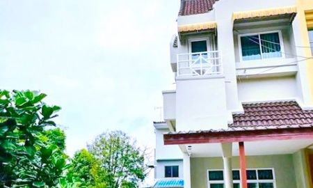 ให้เช่าทาวน์เฮาส์ - หลังสุดท้าย นิคมบางชัน 1.1 กม เสรีไทย 77-85 สวนสยาม100ม. MRT ราษฎร์พัฒนา ให้เช่าทาวน์โฮม 3 ชั้น 49 ตร.วา.200 ตร.ม. พร้อมเฟอร์ฯ 3 นอน 3 น้ำ