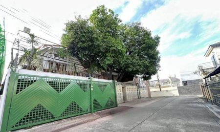 ให้เช่าบ้าน - ให้เช่าบ้านเดี่ยว 2 ชั้นรีโนเวทใหม่ ย่านโชคชัย4 ซอย55