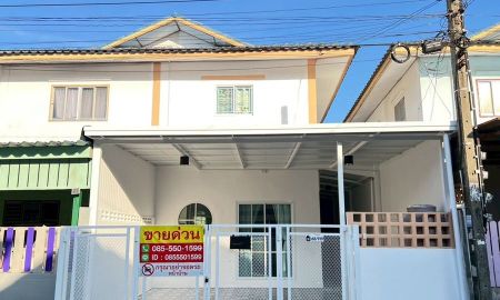 ขายบ้าน - ขายบ้านแฝด 2 ชั้น อมรทรัพย์ ซ.6 ฝั่งสั้น เนื้อที่ 23.1 ตรว. มี 2 ห้องนอน 2ห้องน้ำ 1ห้องครัว รีโนเวทใหม่