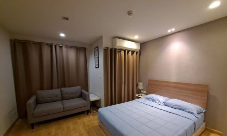 ให้เช่าคอนโด - ให้เช่าคอนโด ราคาถูก 10,000 บาท คาซ่า อโศก-ดินแดง ใกล้รถไฟฟ้าใต้ดิน MRT ใกล้ BTS อนุสาวรีย์ พร้อมเฟอร์นิเจอร์และเครื่องซักผ้า