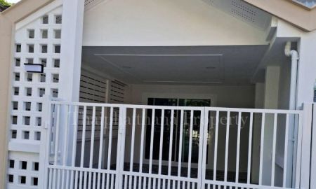 ขายทาวน์เฮาส์ - บ้านชั้นเดียวรีโนเวทใหม่ ซอยอุดมเดช 12 ซอยมิตรไมตรี ใกล้ BTS ช้างเอราวัณ