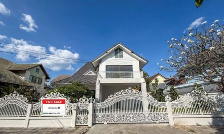 ขายบ้าน - ขายบ้านสวยศรีราชา รีโนเวทใหม่ หลังใหญ่ ทำเลทอง ใกล้ห้างเจปาร์ค