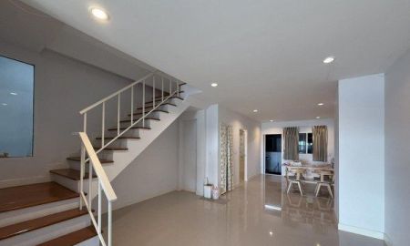 ขายทาวน์เฮาส์ - ขายทาวน์เฮ้าส์ 2 ชั้น หมู่บ้านวีอไลฟ์2 ลำลูกกาคลอง7 (รหัสทรัพย์ 202572) จ.ปทุมธานี