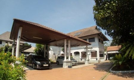 ขายบ้าน - ขายบ้านเดี่ยว 2 ชั้นหลังใหญ่ 256 ตรว. หมู่บ้านนวธานี เสรีไทย 59 โครงสร้างแข็งแรง หันหน้าทิศใต้ ใกล้มอเตอร์เวย์ เข้าออกได้ทั้งเสรีไทย และเกษตรนวมินทร์