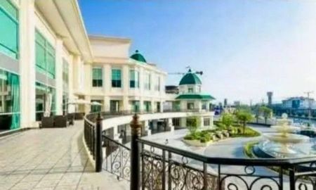 ขายคอนโด - ขายคอนโดหรูพร้อมผู้เช่า 1 ห้องนอน ติดทะเลและถนนใหญ่ เฟอร์นิเจอร์และเครื่องใช้ไฟฟ้าครบ ตึกราชพฤกษ์ 4 สูง 8 ชั้นห้องอยู่ชั้นที่4