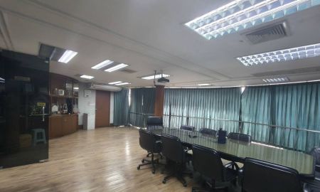 ขายอาคารพาณิชย์ / สำนักงาน - ขายอาคารสำนักงาน 5 ชั้น 133 ตรว. 847 ตรม. ทำเลดีติดถนนใหญ่ พระราม 4 ใกล้ ม.กรุงเทพเก่า เขตคลองเตย กรุงเทพ