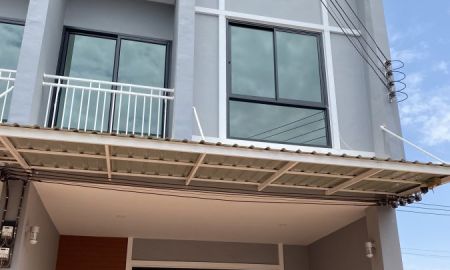 ขายอาคารพาณิชย์ / สำนักงาน - ขายตึกแถวใหม่ ใกล้สถานีรถไฟบ้านเกาะ ทำเลดีมาก เหมาะเปิดธุรกิจ จังหวัดนครราชสีมา