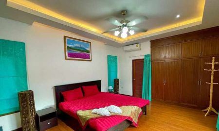 ให้เช่าบ้าน - บ้านพูลวิลล่าหัวมุม พร้อมสระว่ายน้ำส่วนตัว หมู่บ้านสยามเพลส (Siam Place) ซอยสยามคันทรีคลับ ใกล้ตลาดไร่วนาสินเพียง 1.9 กม. และใกล้