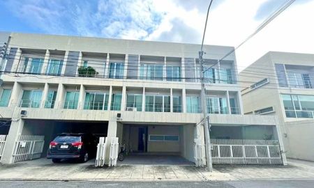 ให้เช่าทาวน์เฮาส์ - เดอะไนน์ พระราม 9 1.2 กม. พัฒนาการ18-26 พระราม9 ARL รามคำแหง 1.8 กม. ให้เช่าทาวน์โฮม 3 ชั้น 3 นอน 3 น้ำ