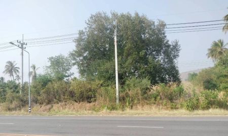 ขายที่ดิน - ขายที่ดินสวย ทำเลทอง ติด 4 เลน อำเภอตากฟ้า จังหวัดนครสวรรค์