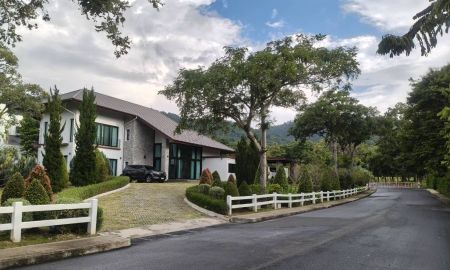 ขายบ้าน - ขายบ้านเขาใหญ่ หมูสี ปากช่อง ใกล้อุทยานแห่งชาติเขาใหญ่ บ้านพักตากอากาศใกล้เขา วิวเขาสวย ที่ดิน 1.5 ไร่ ในโครงการบนถนนธนะรัชต์ ติดอุทยานแห่งชาติ