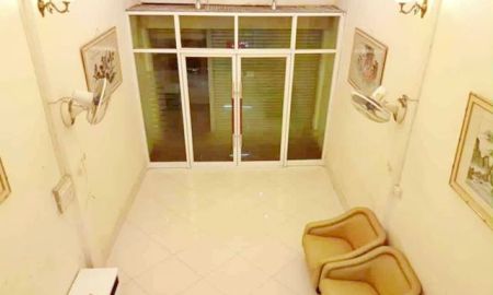 ให้เช่าอาคารพาณิชย์ / สำนักงาน - รพ.บางปะกอก 9 ให้เช่าอาคารพาณิชย์ 3.5 ชั้น สนง.เขตจอมทอง 600 ม.ตลาดสดโอ๋เอ๋ 300 ม. 2-3นอน 2 น้ำ ตกแต่งสวยพร้อมเฟอร์ฯ 19 ตร.วา. 245 ตร.วา.