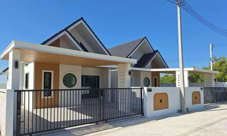 ขายบ้าน - ลงทุนก็คุ้ม อยู่เองก็สบาย .. บ้านเดี่ยวใกล้โรงเรียน และโรงพยาบาล