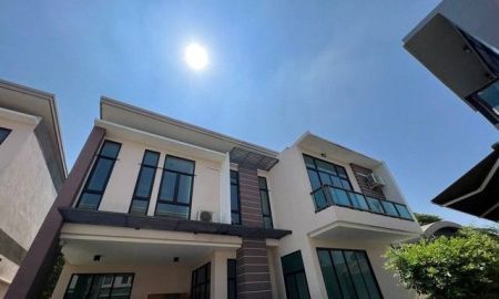 ขายบ้าน - ขายด่วนบ้านเดี่ยว ซอยนาคนิวาส14 ขนาด4 ห้องนอน บ้านเพดานสูงเจ้าของไม่เคยเข้าอยู่ #ขายขาดทุน #โชคชัย4 #ใกล้เซ็นทรัลอีสวิลล์