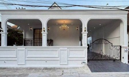 ขายบ้าน - ขาย พูลวิลล่าตกแต่งใหม่ พร้อมเฟอร์นิเจอร์ครบ ติดถนนสุขุมวิท พัทยากลาง TP-H1770