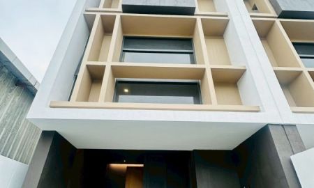 ขายบ้าน - The Cabinet 29 ทาวน์โฮมหรู 3 ชั้นครึ่ง ประดิษฐ์มนูธรรม29 ใกล้ Central EastVille และ CDC